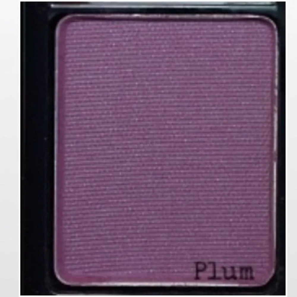 New Revlon Eyeshadow Womens Make Up Plum Purple Matte Eyes Cosmetic NWT